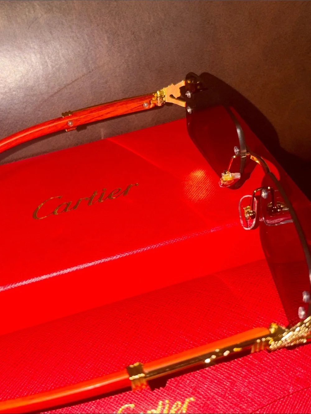 🆕 🕶️ unisex Cartier sunglasses & case & box